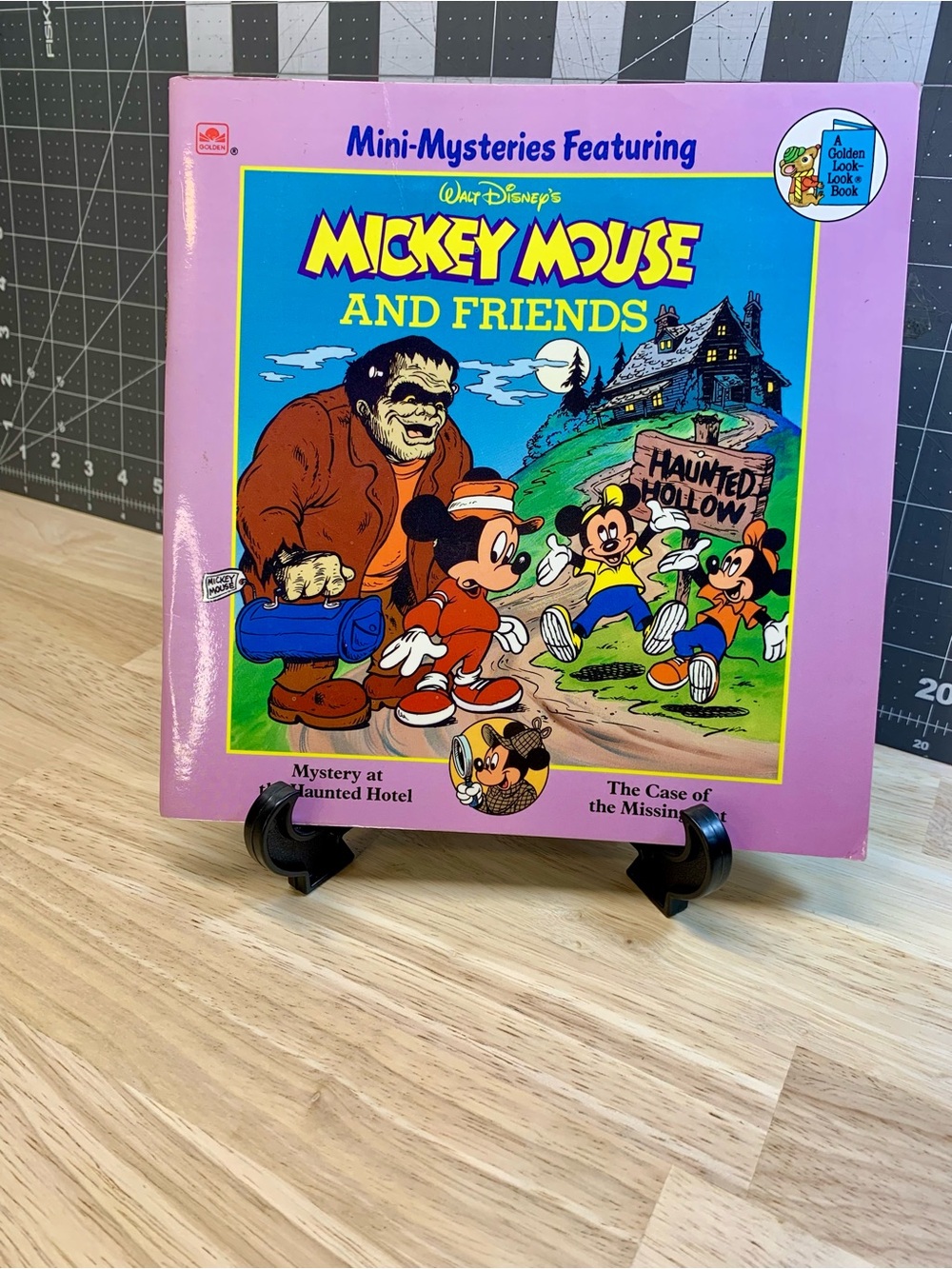 Disney Mini-Mysteries Mickey Mouse and Friends Kids Book 1989 - Ages 6-9